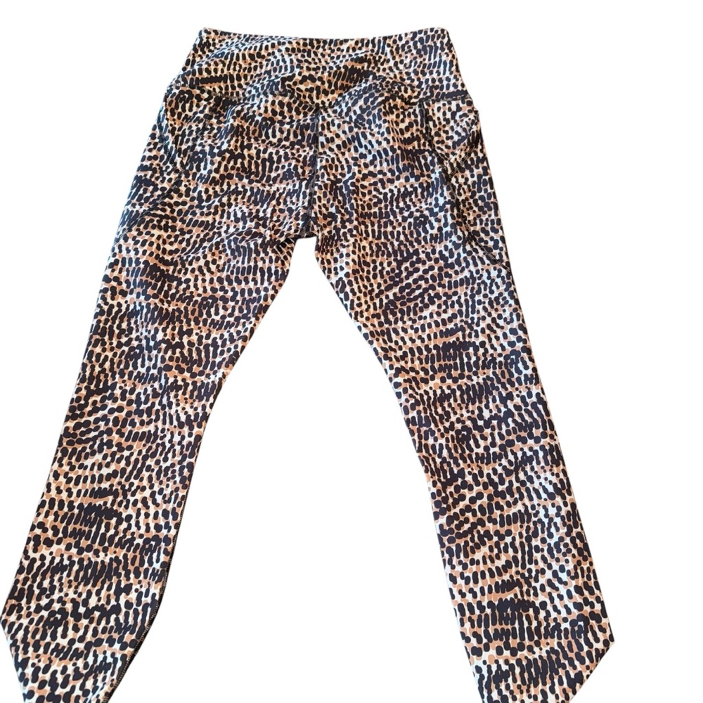 Move Theology Printed Leggings with Scoop Pockets Women's Sz Large NWOT - Picture 6 of 7